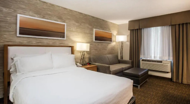 Двухместный номер Executive Holiday Inn Saratoga Springs by IHG