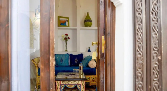 Camera Standard Riad Aya