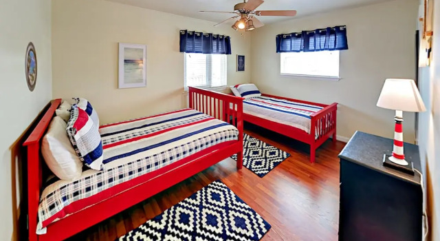 344 E Beach Blvd Condo Unit 21 by RedAwning, Забронировать Апартаменты/квартира Галф-Шорс Alabama Gulf, рядом с Парк аттракционов Waterville USA