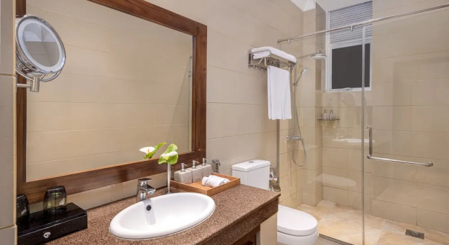 Четырёхместный номер Deluxe с видом на горы The Golden Ridge Hotel