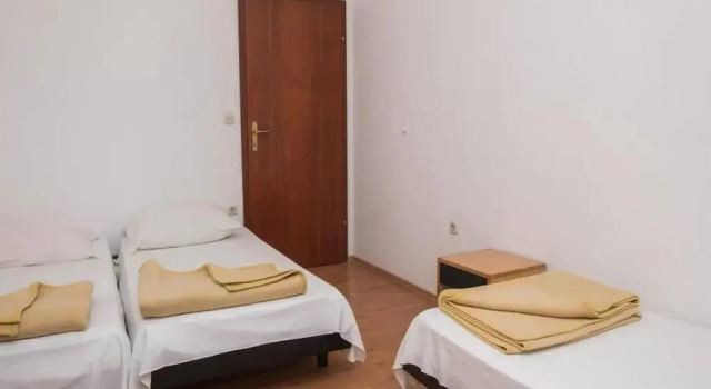 Apartment in Brodarica by the Beach, Забронировать Апартаменты/квартира Апартаменты Шибеник, рядом с Частный Пляж Гостевого Дома «Знатна Рибица», Апартаменты/квартира