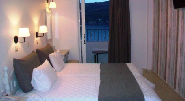 Двухместный номер Standard seafront Mirini Hotel