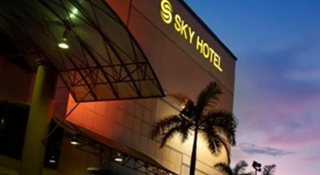 Кровать в общем номере Sky Hotel Selayang