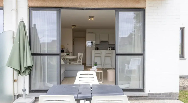 Апартаменты Ground Floor Apartment With Sunny Terrace