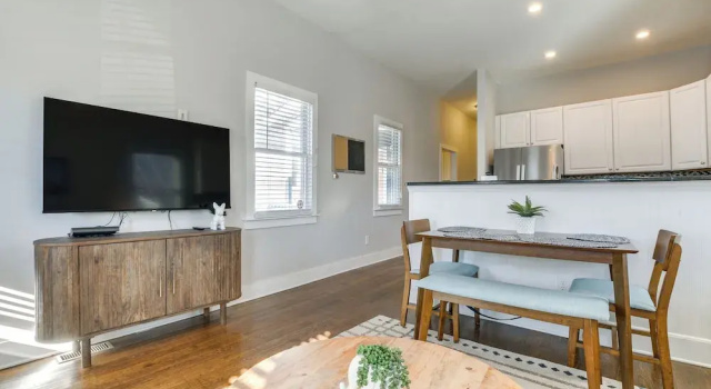 1 Mi to Dtwn: Home w/ Backyard in Raleigh!