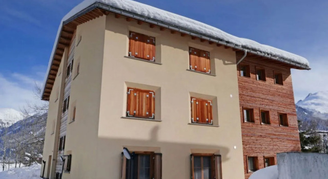 Chesa San Bastiaun B5, Book Hotel Samedan 