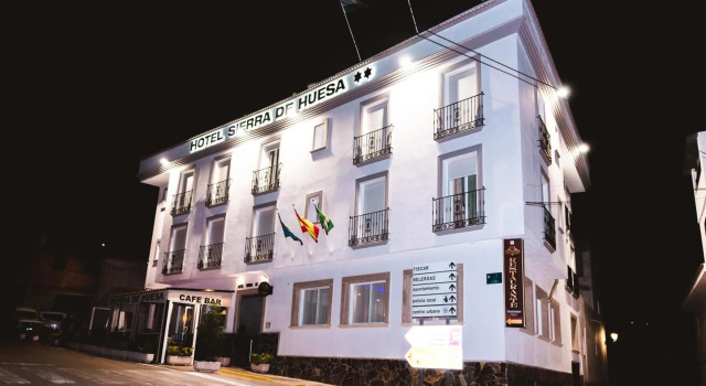 Hotel Sierra de Huesa, Book Hotel Hotels in Huesa with a Pool, Swimming Pool