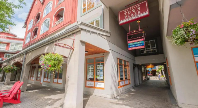 Апартаменты Pet friendly condo on Whistler Village stroll