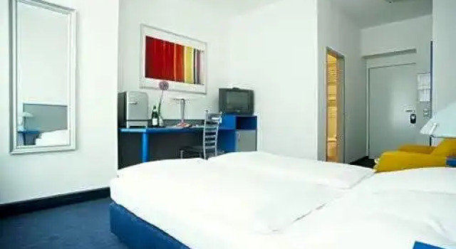 Апартаменты Hotel Alt - Tegel