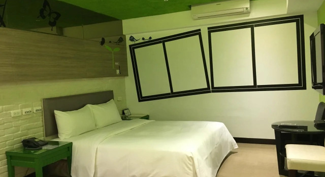 R8 Eco Hotel, Забронировать Отель Lingya District Гаосюн