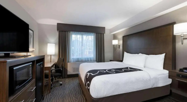 Двухместный номер La Quinta by Wyndham Anchorage Airport