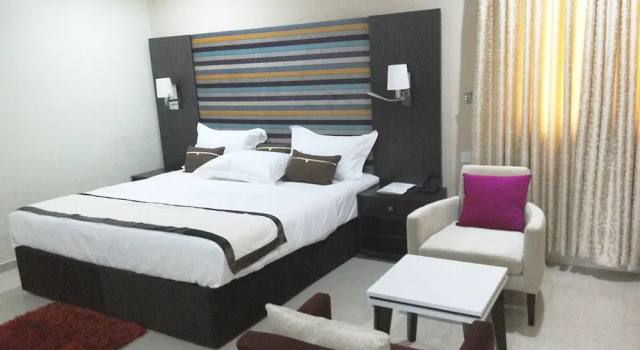 Polo Court Hotel, Boek Hotel 4-sterren hotels in Obio-Akp, 4*