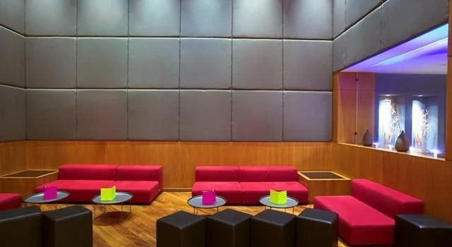 Saigon Sunshine Hotel, Забронировать Отель Отели Танбинь с парковкой, Парковка