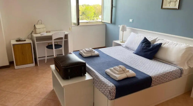 Gatto Bianco Casalabate, Book Hotel Casalabate Salento