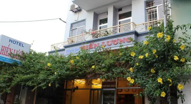 Четырёхместный номер Standard с красивым видом из окна Hien Luong Hotel