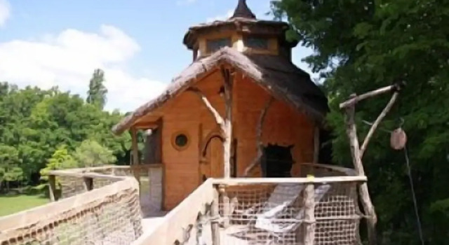 Коттедж Domaine La Roche Bellin