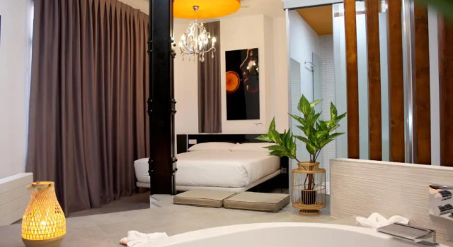 Двухместный номер с джакузи Deluxe Vitium Urban Suites