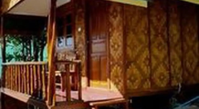 Двухместное бунгало с балконом Phi Phi Jungle Hill Bungalow