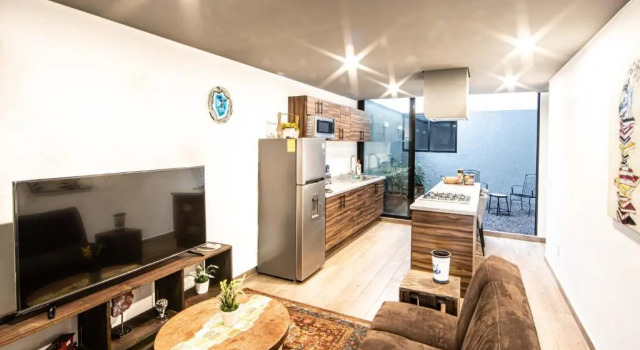 Апартаменты Brand New 1BDRM Private Patio Apartment 5 Stars