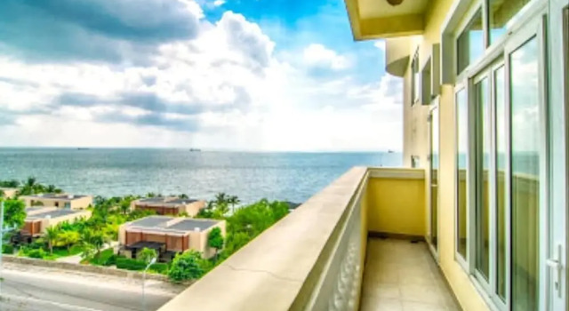 Четырёхместный номер Deluxe с частичным видом на море Nathalie's Vung Tau Restaurant & Hotel