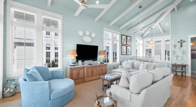 Gulf Front Luxury Home In Watercolor, Fl - Second Sandbar 3br/3.5bth 3 Bedroom Home by RedAwning
