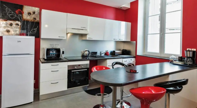 Апартаменты Aquitain Home - Studios & Appartements tout confort Bordeaux Gare St Jean