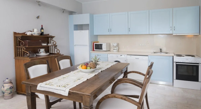 Вилла с 2 комнатами с видом на залив One bedroom villa with private seawater pool Just 150 meters from the sea