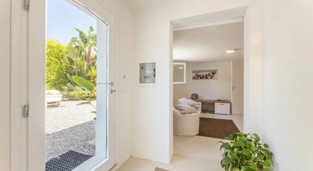 Belvedere - Seafront Apartment - 3 Places