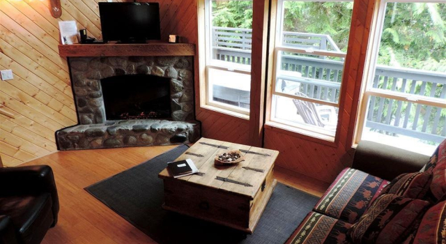 Wild Pacific Waterfront Cabins, Забронировать Дом для отпуска Уклуэлет Pacific Rim Vancouver Island