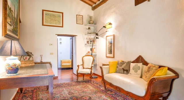 A Beautiful, Traditional Tuscan Hamlet in the Hills, Забронировать Дом для отпуска Коттеджи Чивителла-ин-Валь-ди-Кьяна, Коттедж