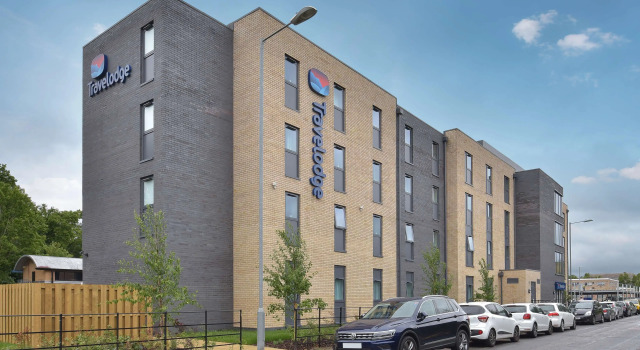 Travelodge Marlow, Забронировать Отель Марлоу The Chilterns, рядом с Гольф-клуб Бишемского аббатства