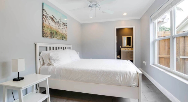 Pet-friendly Paradise w/ Pool ~ 6 Mi to Beach!, Rezerwuj Hotel Boca Raton Palm Beach County