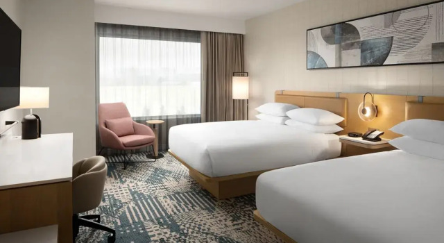 Четырёхместный номер Standard Delta Hotels by Marriott Vancouver Delta
