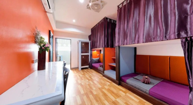 Kerton Hostel, Забронировать Хостел Отели Ламаи-Бич с парковкой, рядом с Ночной рынок Ламаи, Парковка