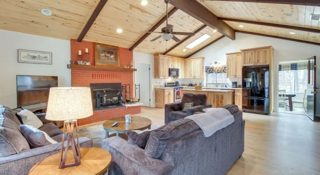 Коттедж Peaceful Mountain Getaway in the Pines!