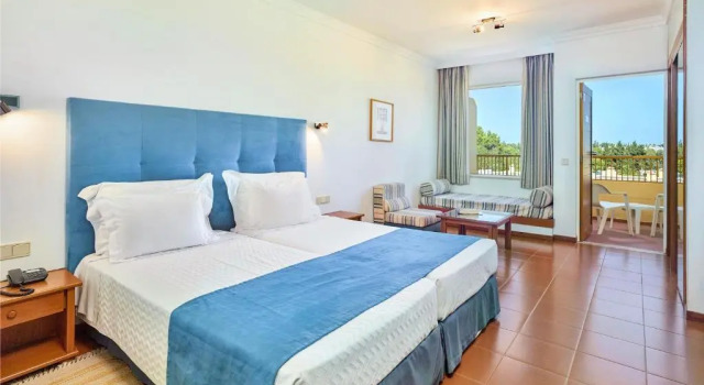 Кровать в общем номере (женский номер) Baia Cristal Beach & Spa Resort