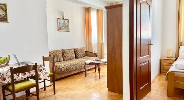 Апартаменты c 1 комнатой с балконом Apartments Elena