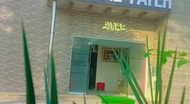 Grand Al- Fateh Hotel, Reservar Hotel Hotéis em Lahore com estacionamento, Estacionamento