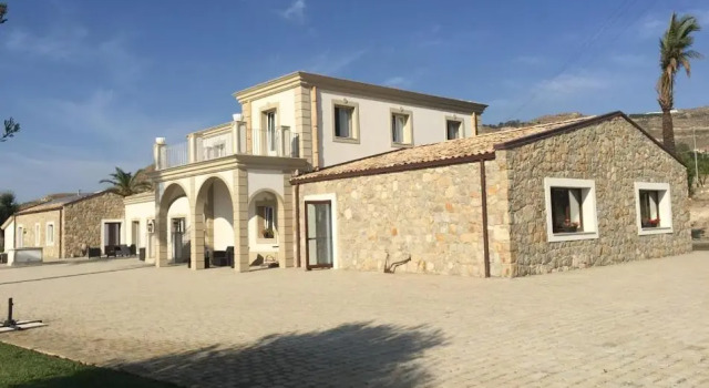 Borgo Ginuga, Rezervasyon Otel Centuripe Sicilya