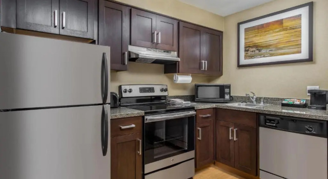 Люкс с 2 комнатами Homewood Suites by Hilton Newark Fremont