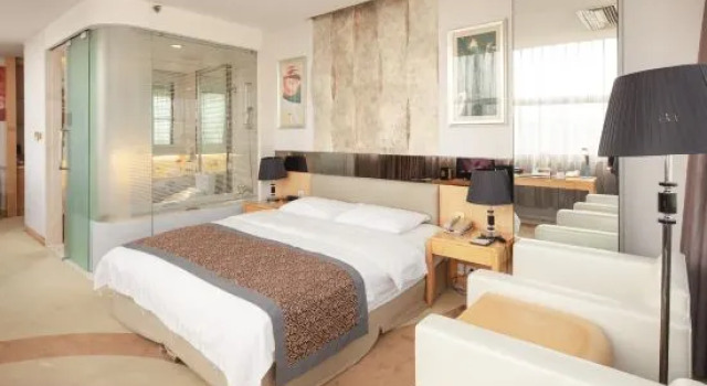 Номер Deluxe Beijing Guangming Hotel