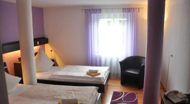 Roth, Reserva ahora Hotel Hoteles en Baden-Wurtemberg con aparcamiento, Aparcamiento