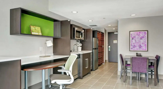 Двухместный люкс c 1 комнатой Home2 Suites By Hilton Springdale
