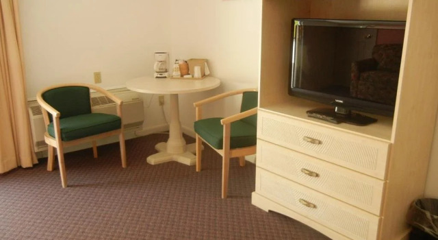 Glenmoor By the Sea, Varaa Hotelli Hotellit New England uima-altaalla, Uima-allas