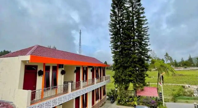 Sapo Karo Rest House, Book Hotel Hotels in Sumatra with Breakfast, Breakfasts