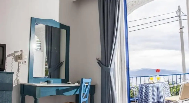 Двухместный номер Standard с видом на горы Knossos Hotel