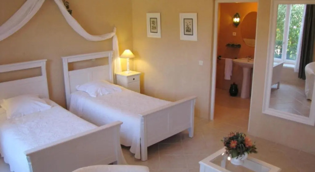 Domaine de Coussères, Rezerwuj Hotel Prugnanes 