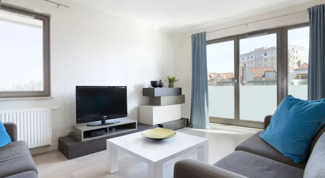 Апартаменты Comfort Waterlane Riverside - SPA, Pool, Gym & Parking by Downtown Apartments