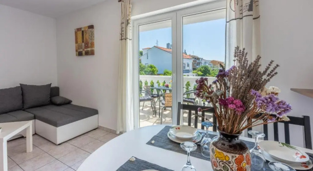 Apartments Antonija, Забронировать Апартаменты/квартира Отели Приморско-Горанской жупания с парковкой, Парковка