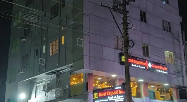 Goroomgo Crystal Inn Guwahati